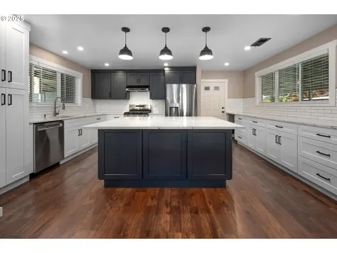 1760 Leon Drive Forest Grove OR 97116