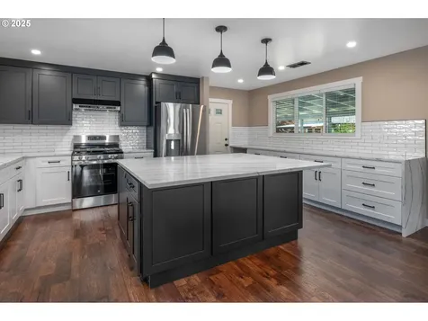 1760 Leon Drive Forest Grove OR 97116