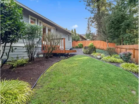 3933 NW Sierra Drive Camas WA 98607