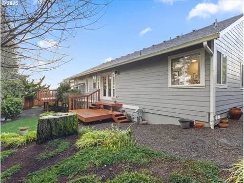 3933 NW Sierra Drive Camas WA 98607