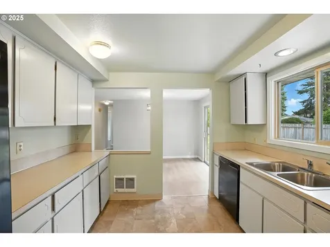 10913 NE 85th Street Vancouver WA 98662