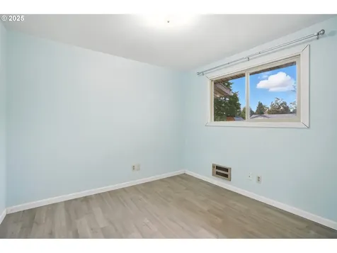 10913 NE 85th Street Vancouver WA 98662