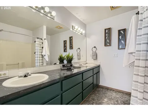 7217 NE 130th Avenue Vancouver WA 98682