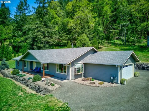 161 Whitney Court Umpqua OR 97486