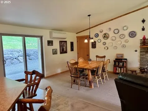 161 Whitney Court Umpqua OR 97486