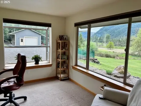 161 Whitney Court Umpqua OR 97486