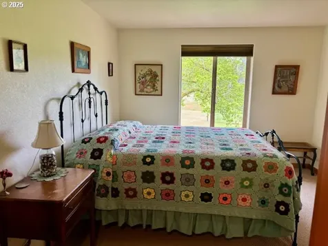 161 Whitney Court Umpqua OR 97486