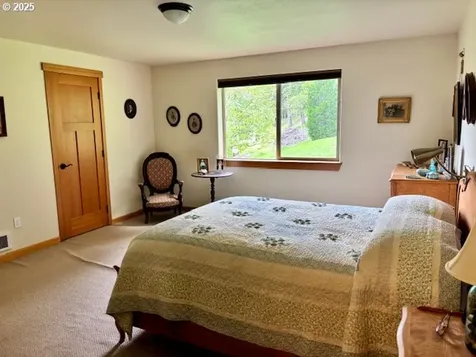 161 Whitney Court Umpqua OR 97486