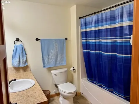 161 Whitney Court Umpqua OR 97486