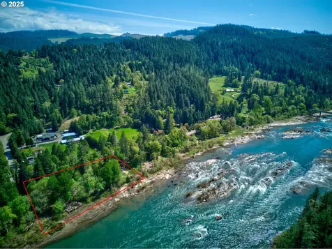 161 Whitney Court Umpqua OR 97486