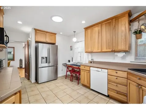 6315 N Montana Avenue Portland OR 97217