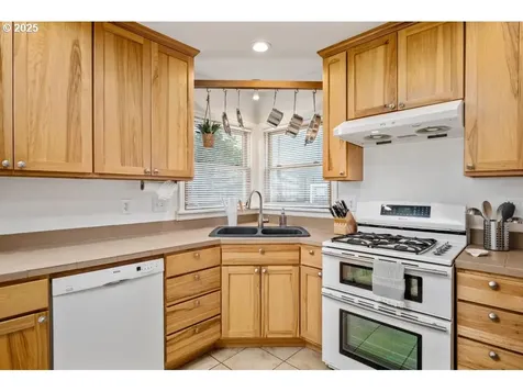 6315 N Montana Avenue Portland OR 97217