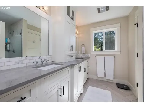 4412 SW Shattuck Road Portland OR 97221