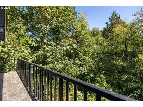 4412 SW Shattuck Road Portland OR 97221
