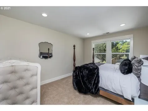 4412 SW Shattuck Road Portland OR 97221