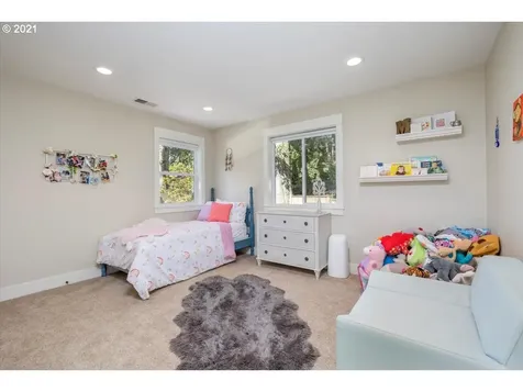 4412 SW Shattuck Road Portland OR 97221