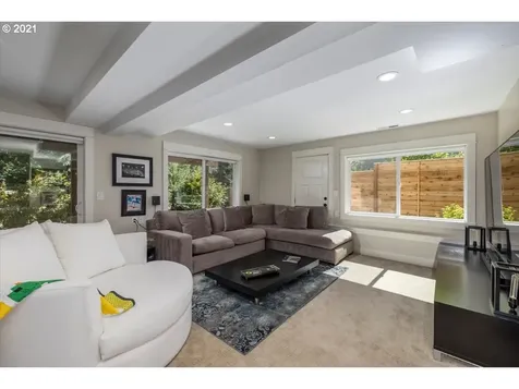 4412 SW Shattuck Road Portland OR 97221