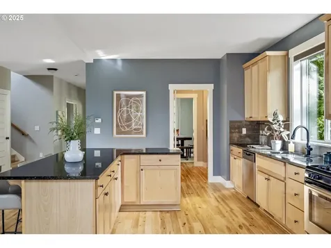 7491 SW 48th Avenue Portland OR 97219
