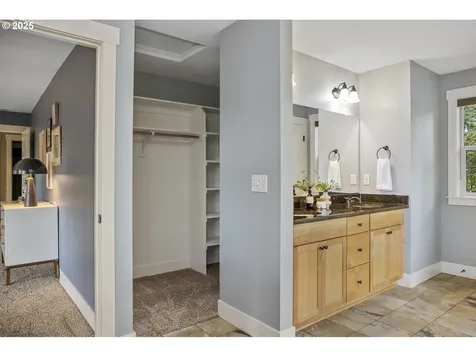 7491 SW 48th Avenue Portland OR 97219