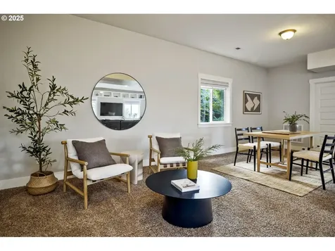7491 SW 48th Avenue Portland OR 97219
