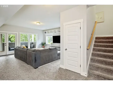 7491 SW 48th Avenue Portland OR 97219