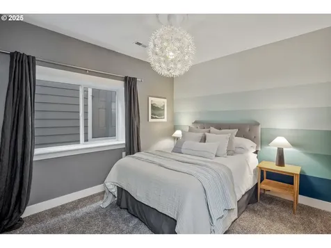 7491 SW 48th Avenue Portland OR 97219