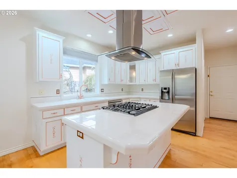 16442 SE High Meadow Loop Portland OR 97236