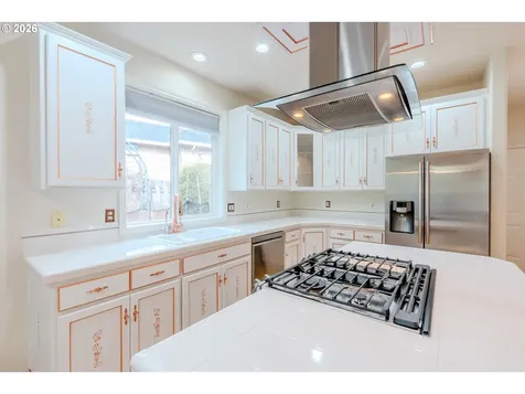 16442 SE High Meadow Loop Portland OR 97236