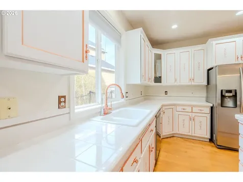 16442 SE High Meadow Loop Portland OR 97236