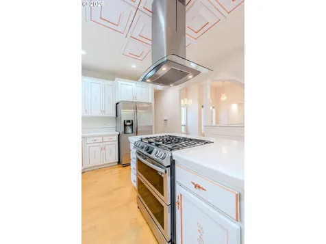 16442 SE High Meadow Loop Portland OR 97236