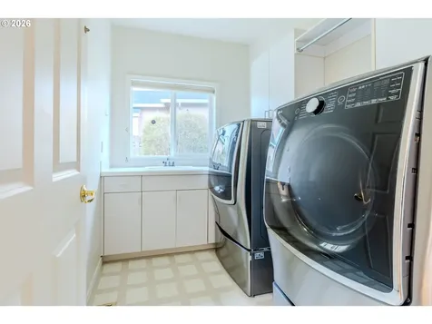 16442 SE High Meadow Loop Portland OR 97236