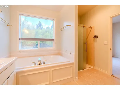 16442 SE High Meadow Loop Portland OR 97236