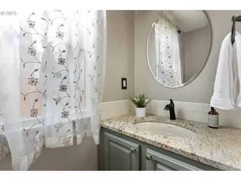 17006 SE 6th Street Vancouver WA 98684