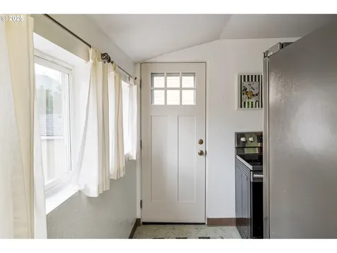 1225 NE Webster Street Portland OR 97211