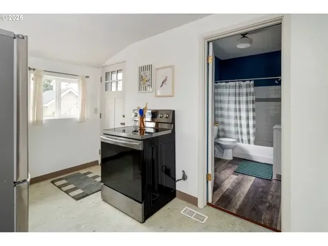 1225 NE Webster Street Portland OR 97211