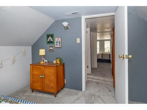 1225 NE Webster Street Portland OR 97211