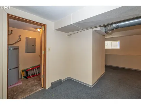 1225 NE Webster Street Portland OR 97211