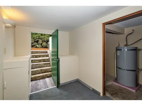 1225 NE Webster Street Portland OR 97211