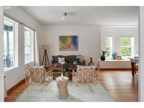 1225 NE Webster Street Portland OR 97211