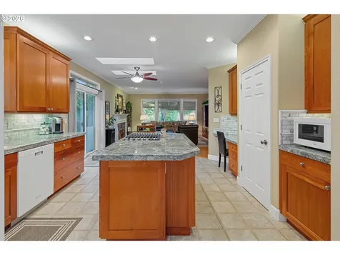 2190 River Heights Circle West Linn OR 97068
