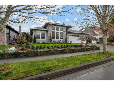 2190 River Heights Circle West Linn OR 97068