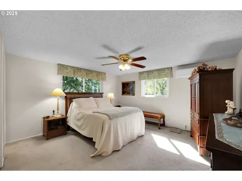 1925 Coventry Way Eugene OR 97405