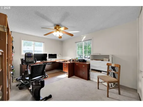 1925 Coventry Way Eugene OR 97405