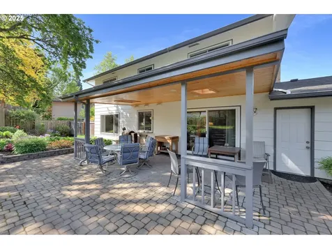 1925 Coventry Way Eugene OR 97405