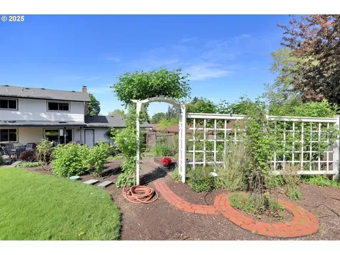 1925 Coventry Way Eugene OR 97405