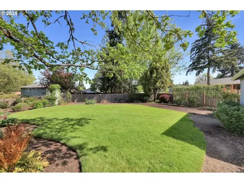 1925 Coventry Way Eugene OR 97405