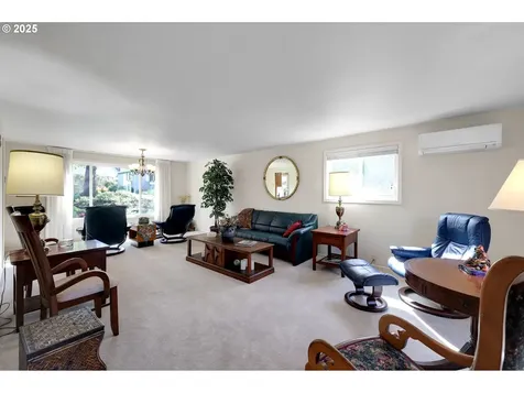 1925 Coventry Way Eugene OR 97405