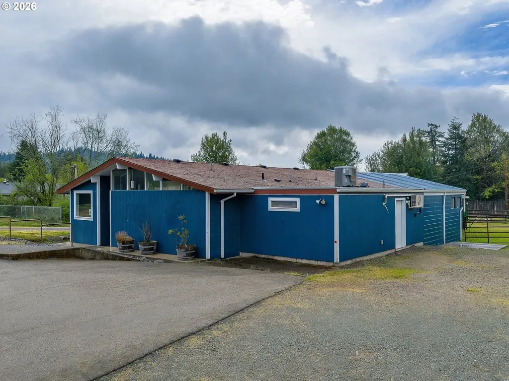 1980 Roseburg Road Myrtle Point OR 97458