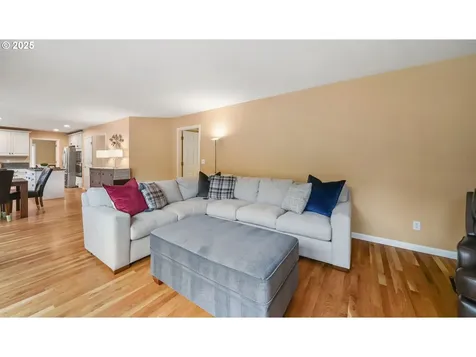 3269 NW Silktassel Drive Corvallis OR 97330