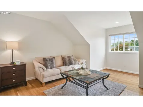 3269 NW Silktassel Drive Corvallis OR 97330